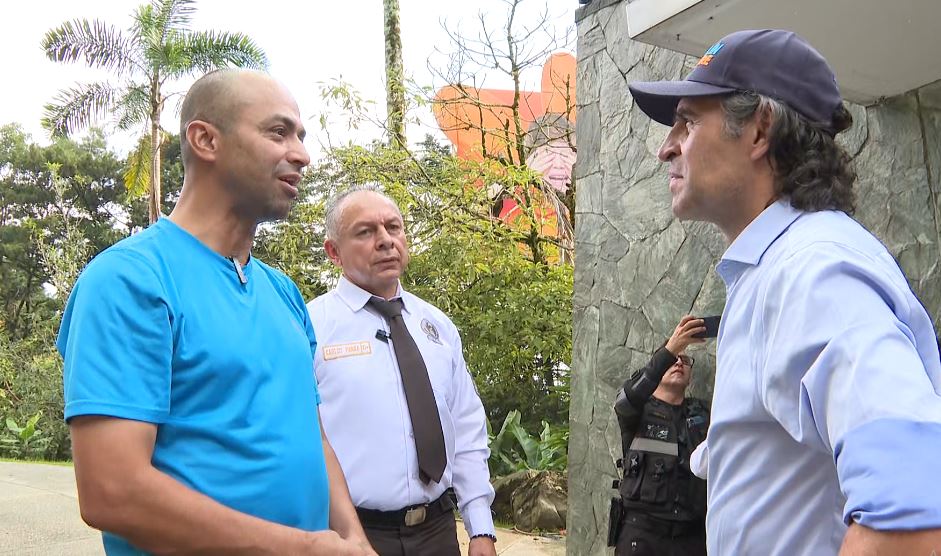 Empleado de oficios varios y un vigilante fueron los héroes que evitaron una tragedia en Los Balsos
