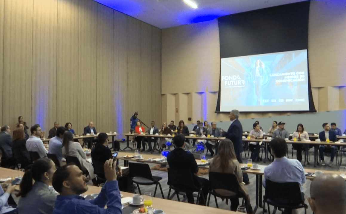Fondo Futuro cinco universidades de Medellín se unen para financiar la educación superior de 2.500 estudiantes