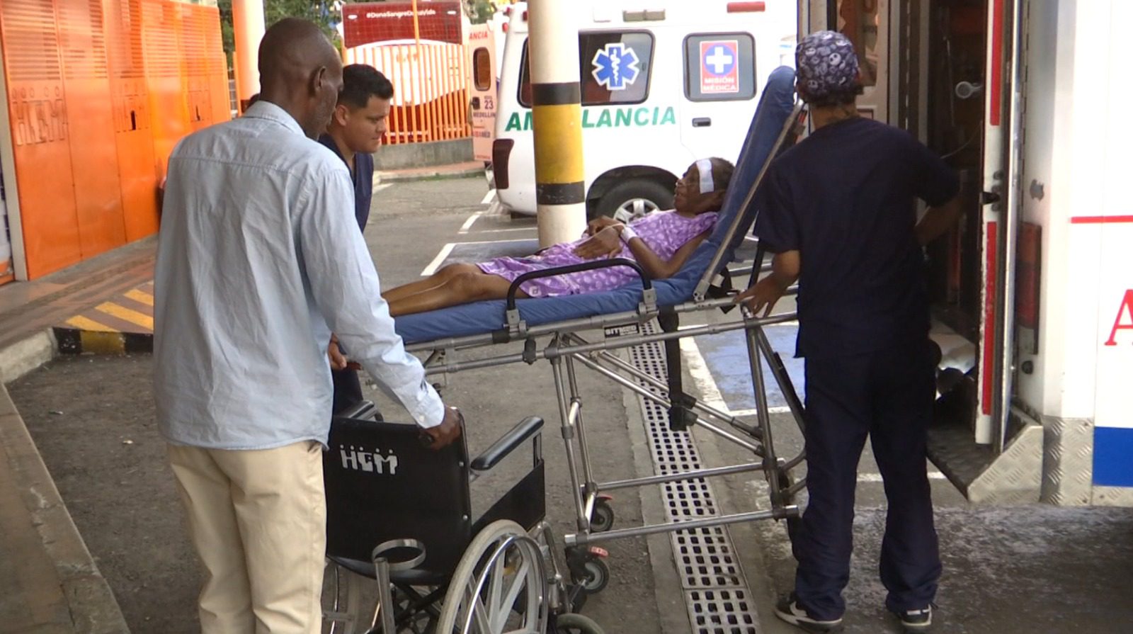 Mujer de 79 años que fue atropellada clama por atención médica: esta es su realidad