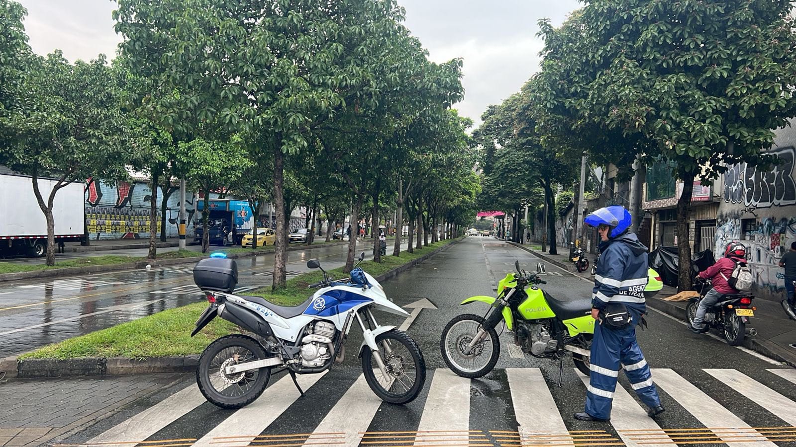 Balacera a las afueras de la Universidad de Antioquia deja un muerto y dos heridos