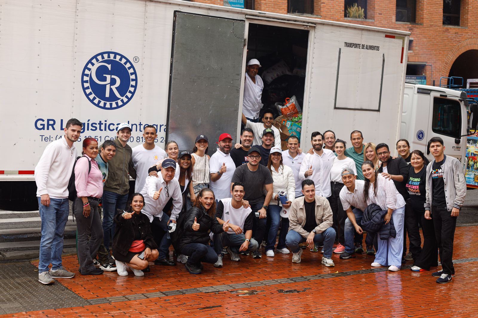 Recolectan más de 10 toneladas de comida en jornada de donación impulsada por Creemos