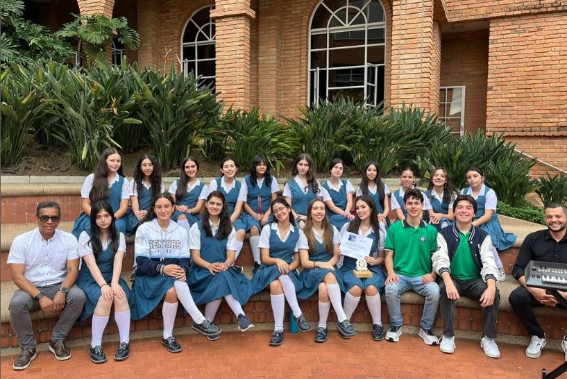 Colegios de Medellín y el Valle de Aburrá reconocidos internacionalmente por su enfoque hacia la felicidad escolar