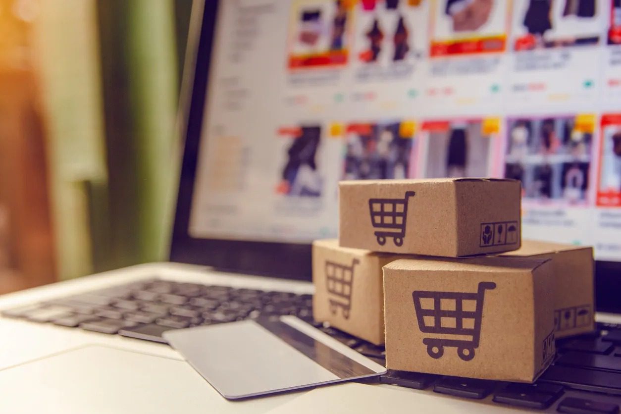 ¿Cuáles son las plataformas más usadas por los colombianos para comprar por internet?