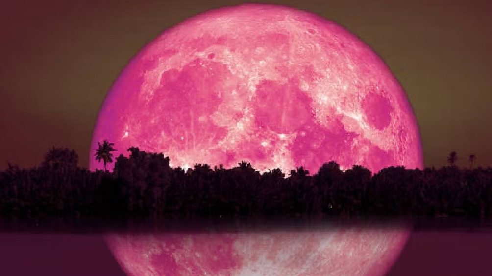 ¿Qué es y cómo puede ver en Colombia la Luna de Fresa?