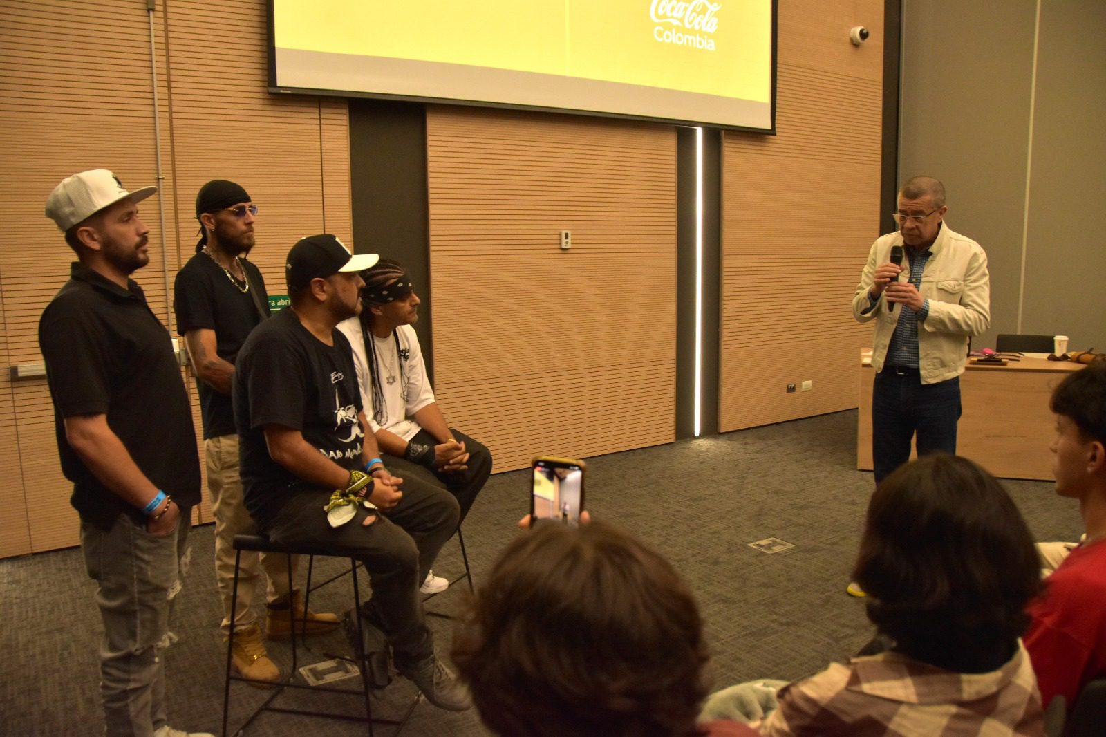 Alcaldía de Medellín y Smartfilms busca capacitar a 4.000 personas en habilidades digitales y audiovisuales