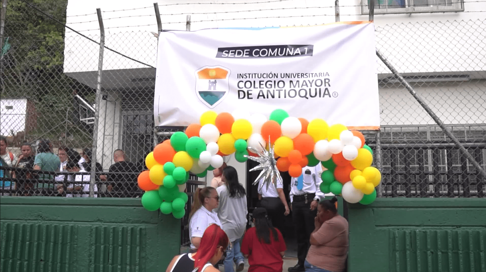 Medellín ya cuenta con la primera universidad en la comuna 1-Popular