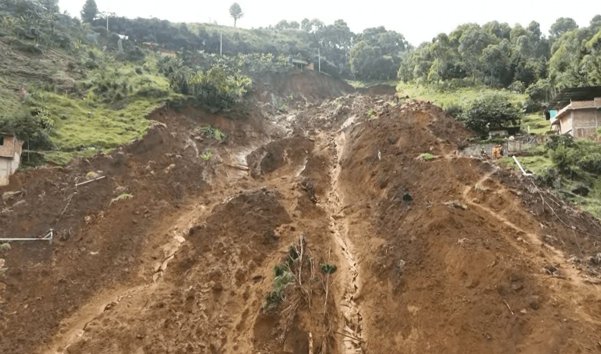 Así quedó la zona de la tragedia en Bello tras deslizamiento de 60 mil metros cúbicos de tierra