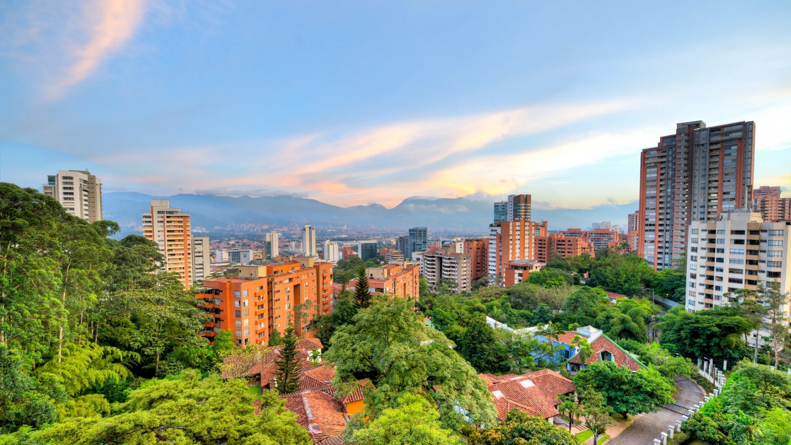 Aumentó la búsqueda de vuelos y hoteles hacia Medellín frente al 2024