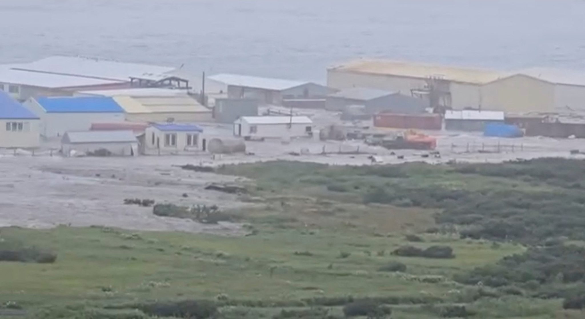 Videos del terremoto en Rusia de magnitud 8.7 muestran la potencia del sismo que desató una alerta mundial de tsunami.