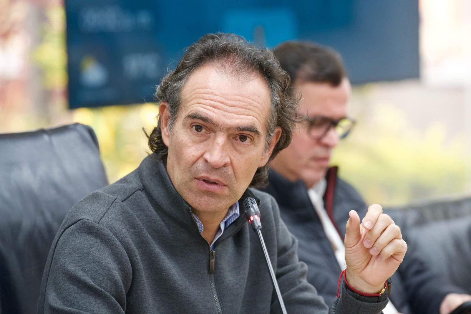 Alcalde de Medellín, Federico Gutiérrez, denuncia intento de estafa usando su imagen