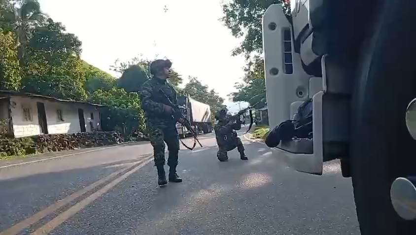 Zozobra en Valdivia por fuertes enfrentamientos: vía a la costa continúa cerrada