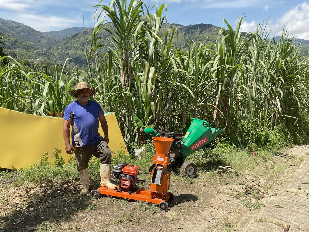 Dan incentivos a campesinos de los corregimientos de Medellín para la adquisición de equipos