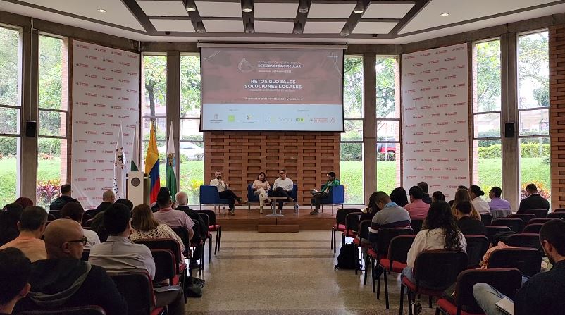 30 alcaldías de Antioquia se reunieron para hablar sobre cómo potenciar la economía circular en la región