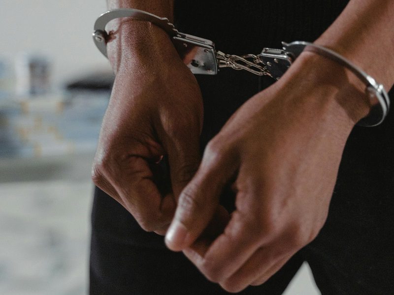 A la cárcel, hombre señalado de secuestrar a su familia en Bello satanás
