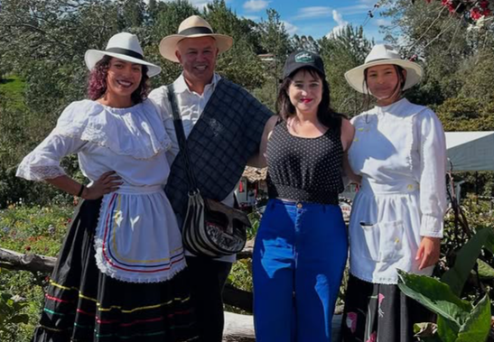 Actriz de Matilda llegó hasta la ciudad para disfrutar de la Feria de las Flores