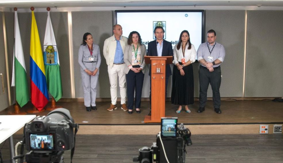 Alcalde de Medellín radica demanda contra Gobierno nacional por deudas con la red pública hospitalaria