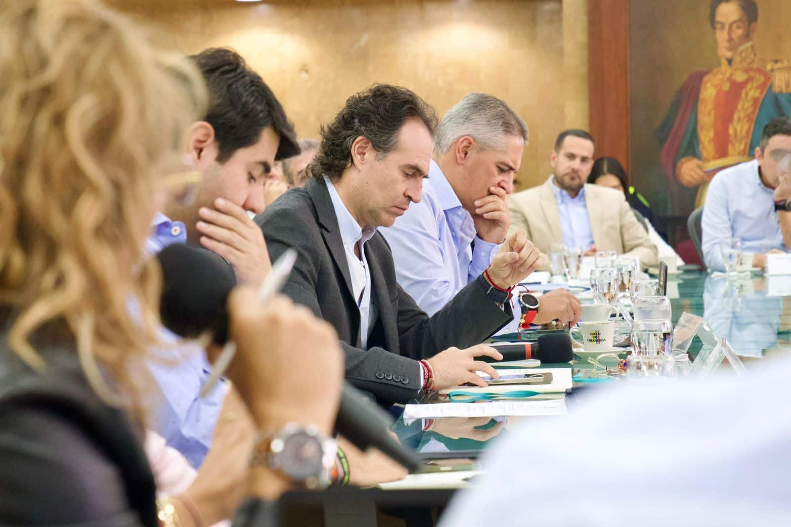 Alcaldes consejo de seguridad reunión gobernador