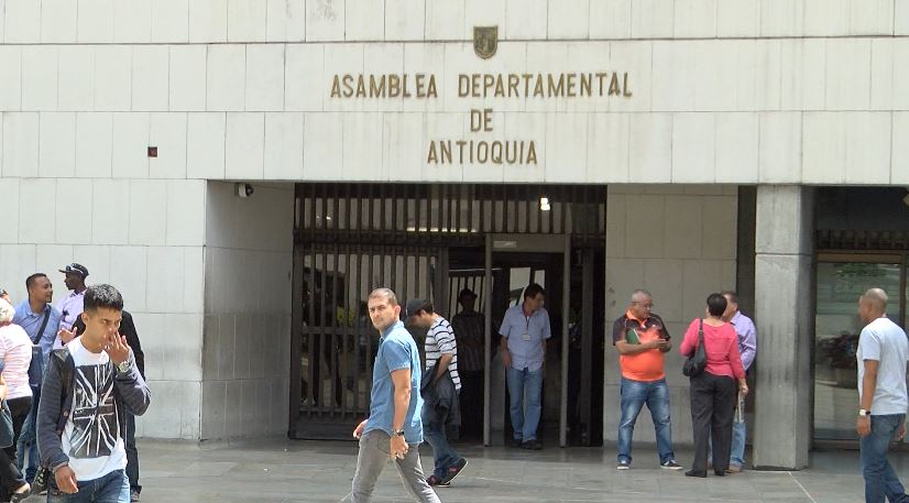 Asamblea de Antioquia cuestiona a la Contraloría regional por contratos a imputados y condenados