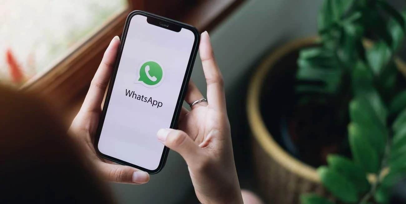 Así es como los delincuentes estarían robando su cuenta de WhatsApp para estafar