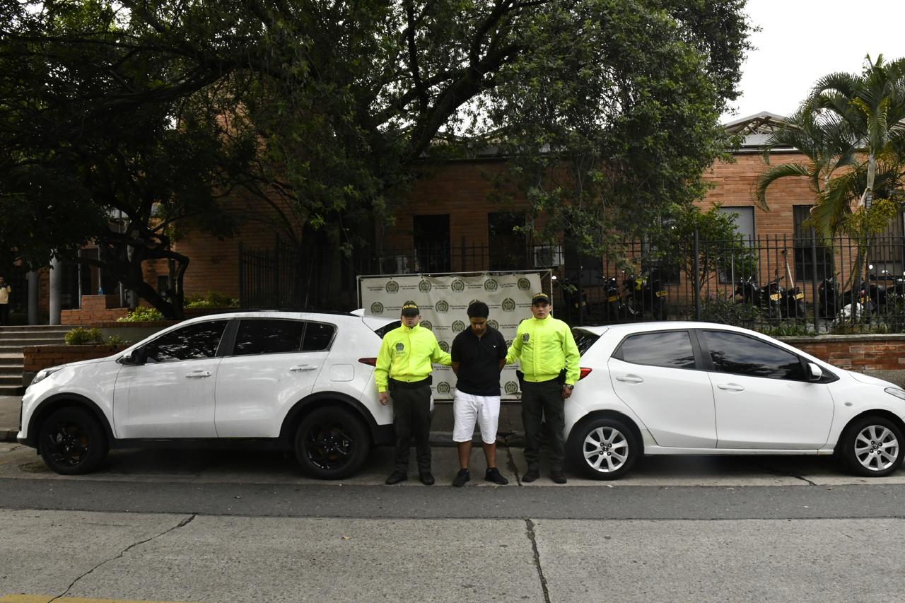 Así identificaron al capturado que habría participado en asesinato de un policía en Laureles