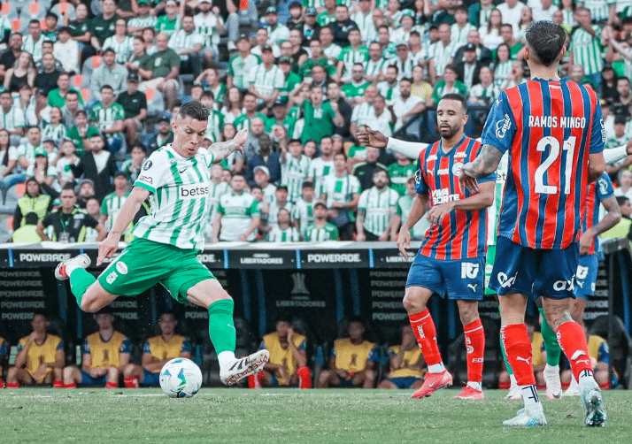 Atlético Nacional venció a Bahía y quedó a un paso de la clasificación a octavos de Libertadores