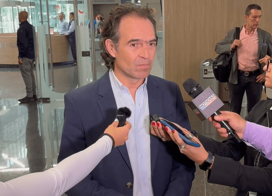 Autoridades en Medellín y Antioquia ven con preocupación anuncio de acuerdo entre ELN y Gobierno
