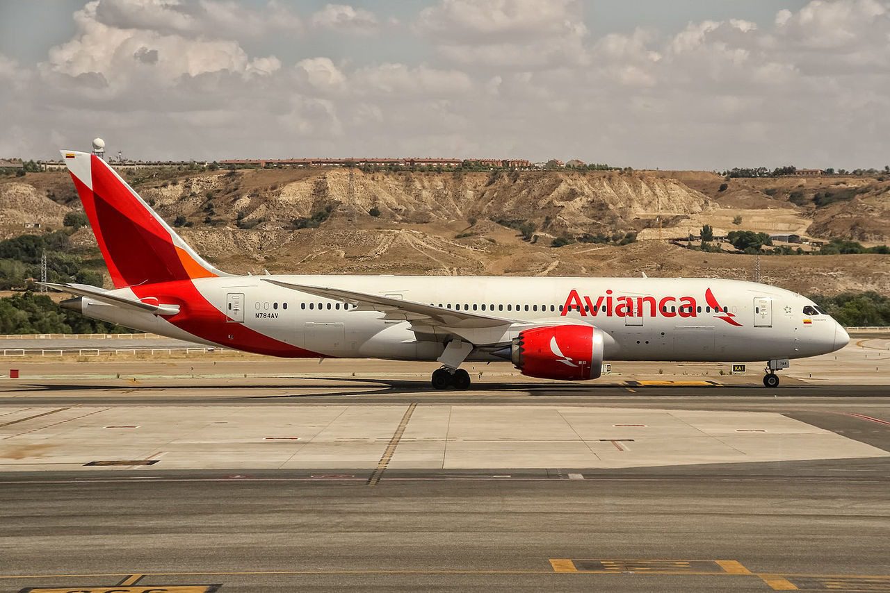 Avión que cubría la ruta Madrid - Medellín tuvo que aterrizar de emergencia
