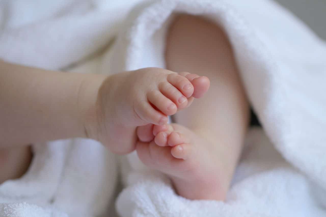 Bebé de 4 meses necesita donantes de plaquetas AB positivo mujer