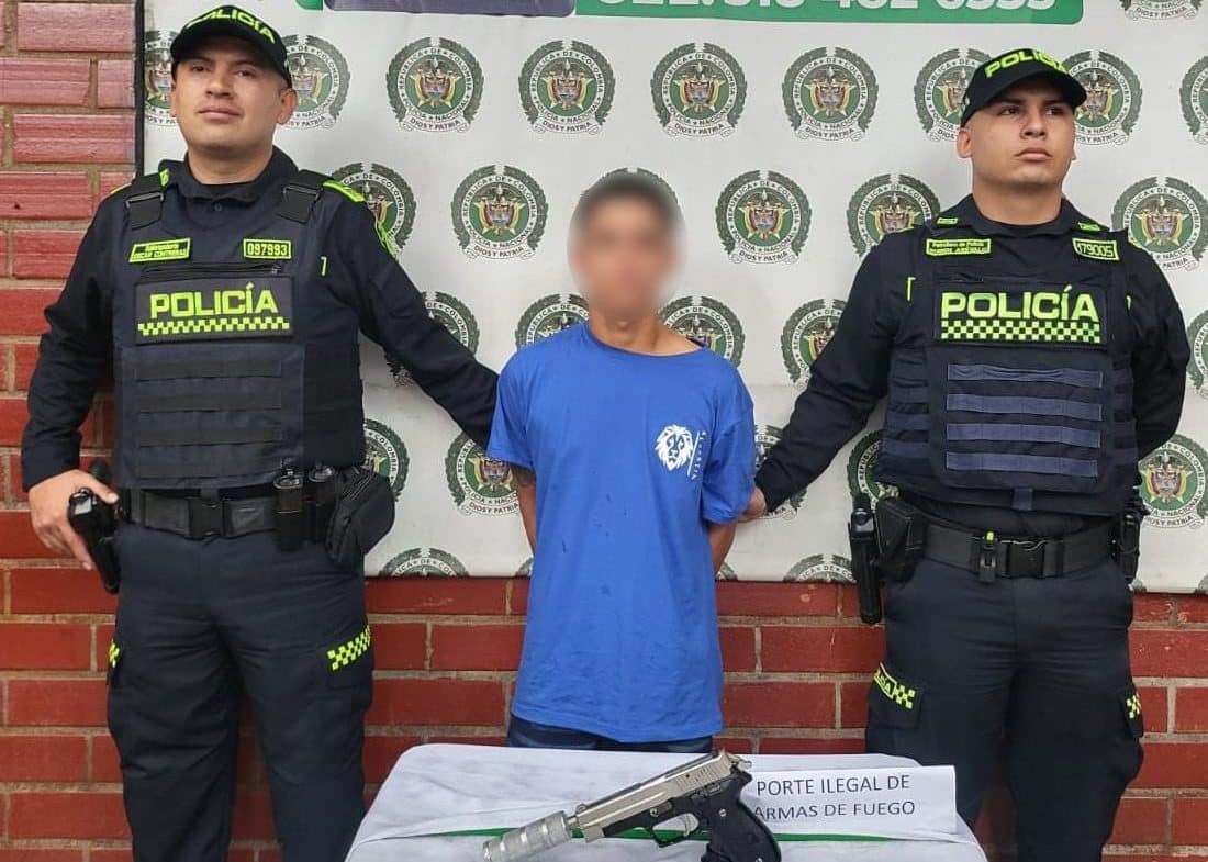 Capturan a hombre que intentó asesinar a una persona en un centro comercial