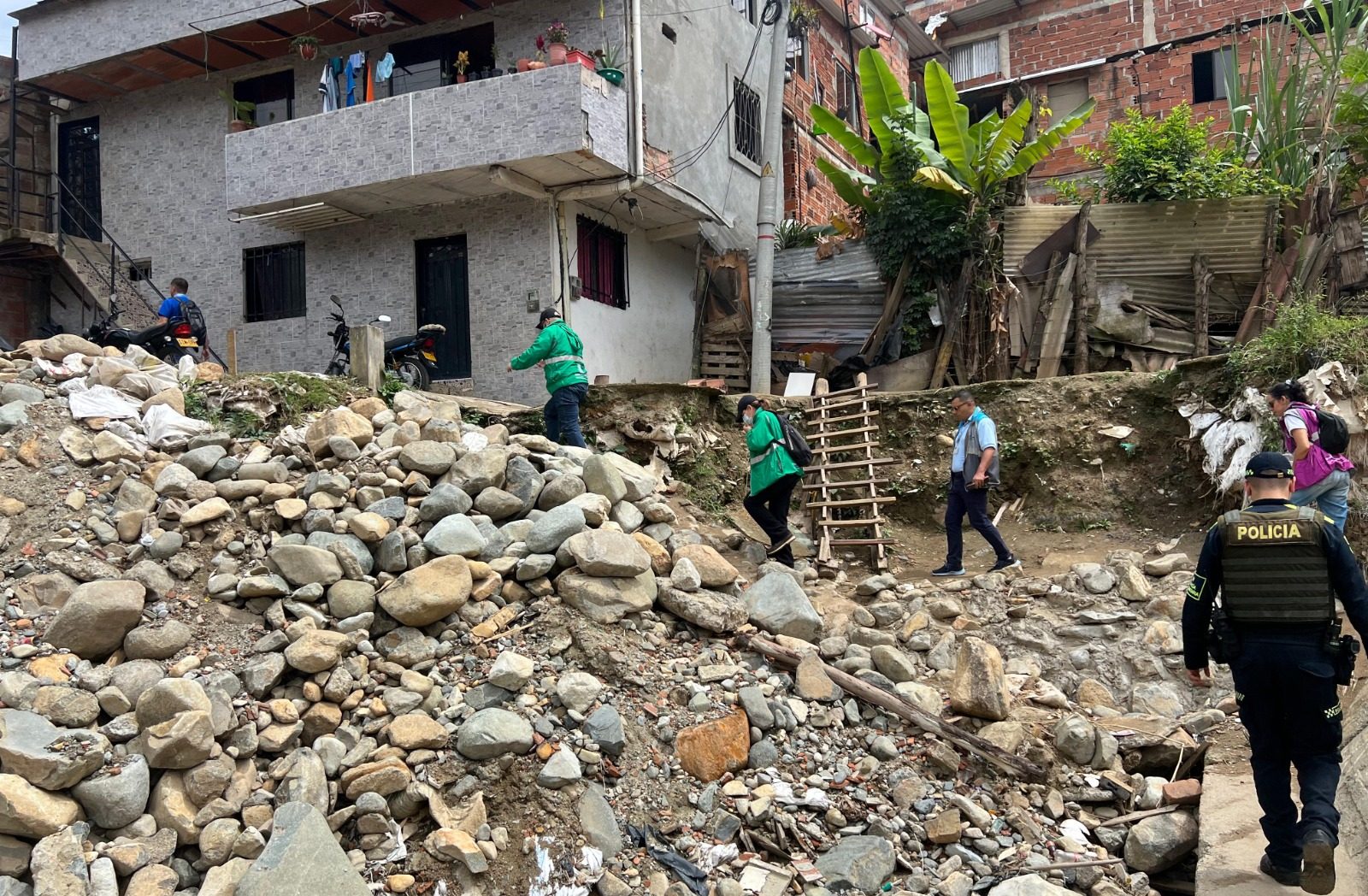 Cerca de 60 viviendas permanecen en riesgo por la manera en que fueron construidas en Altavista