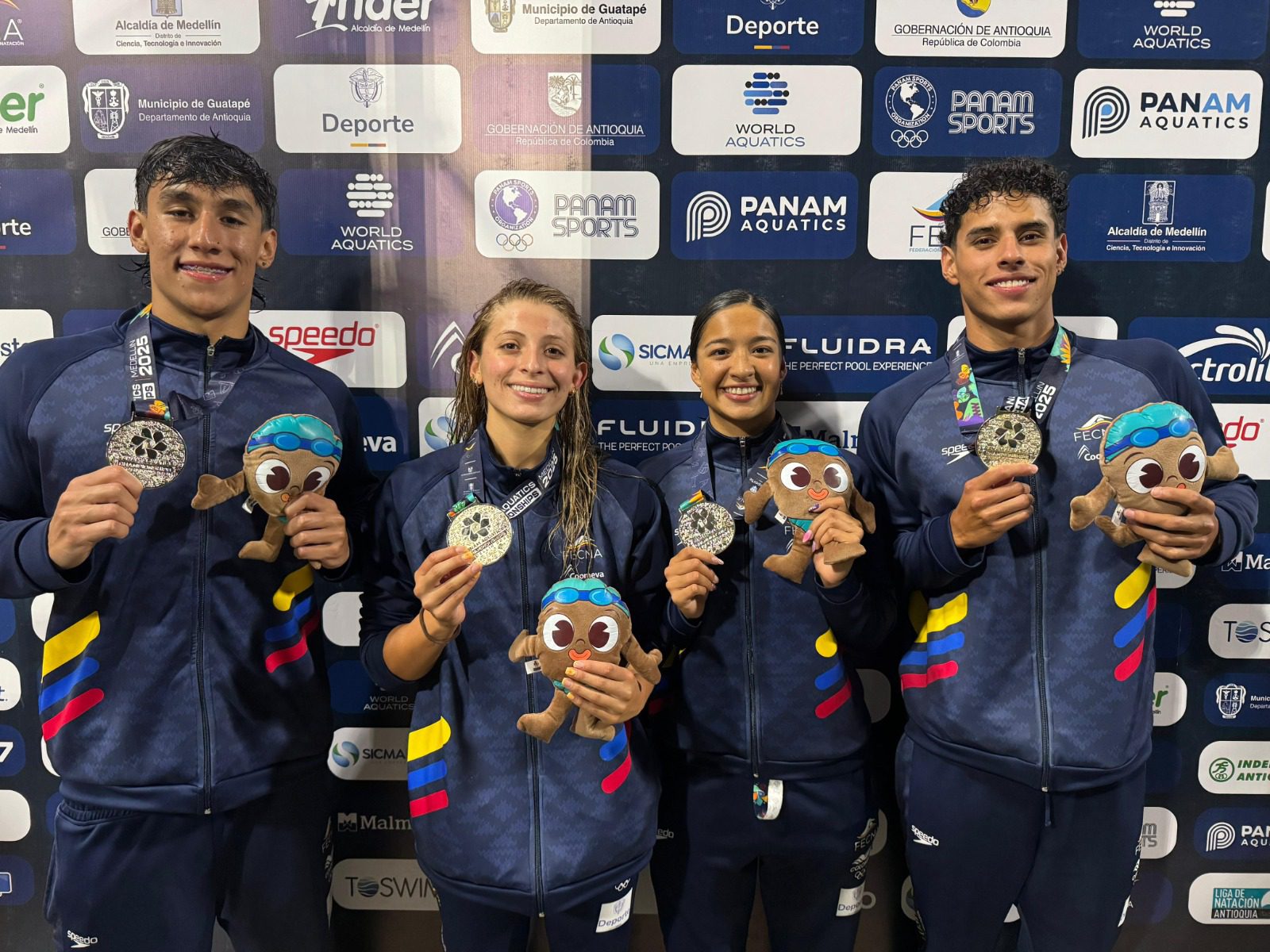 Colombia lidera el medallero de los Panamericanos Junior de Natación
