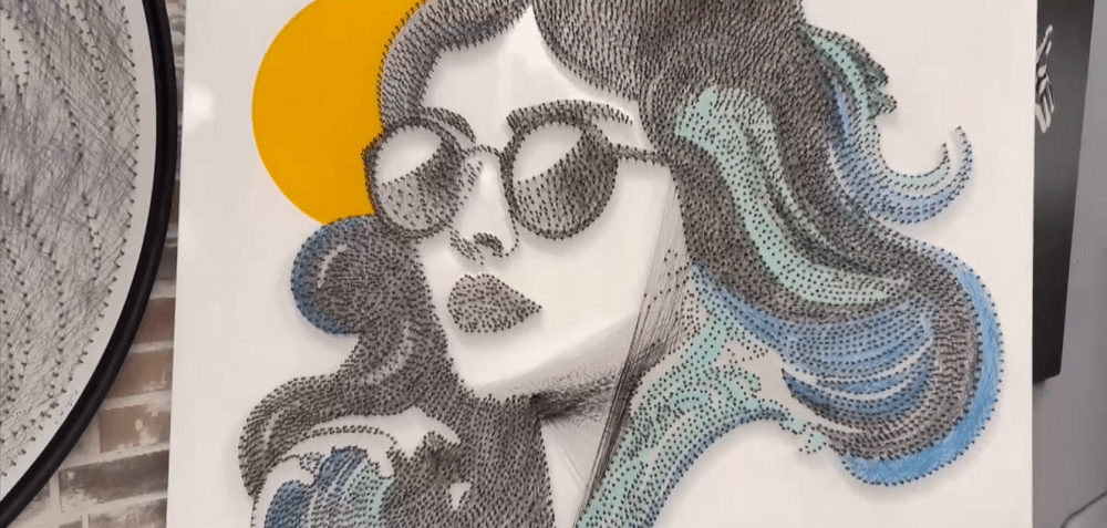 Artista colombiano conquista con su arte el museo del punk rock de Las Vegas