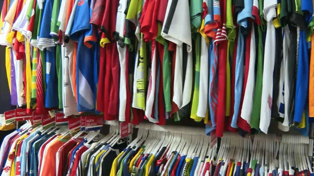 Conozca el paisa que tiene más de ocho mil camisetas de fútbol