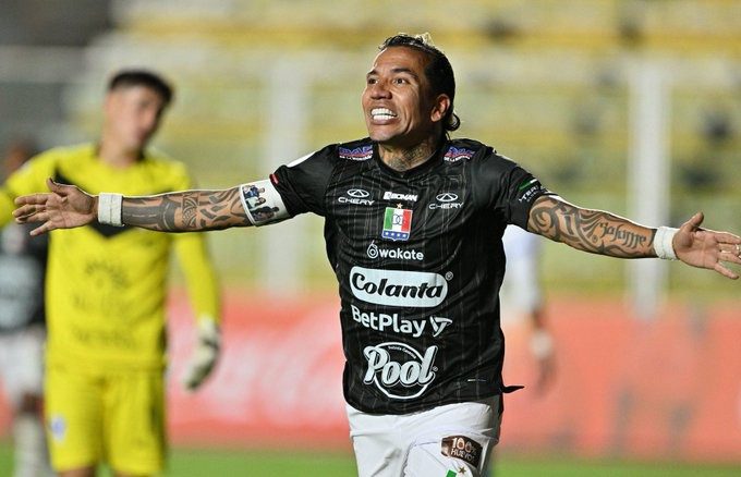 Dayro Moreno a sus 39 años marcó hat trick en Copa Sudamericana y lo piden para la Selección