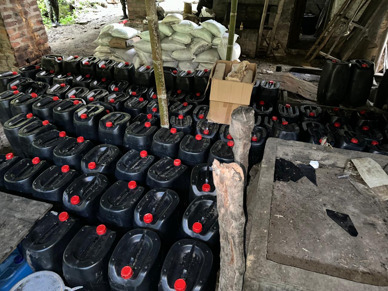 Destruyen enorme complejo cocalero ubicado en zona rural de Barbosa