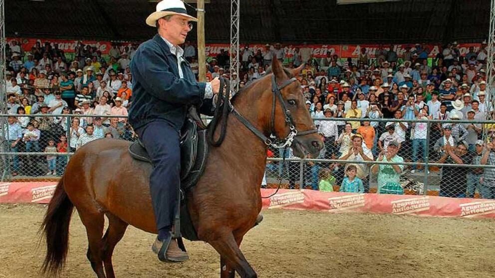 Dieron más de 3 millones por caballo donado por Uribe para la 'Vaca por Antioquia'