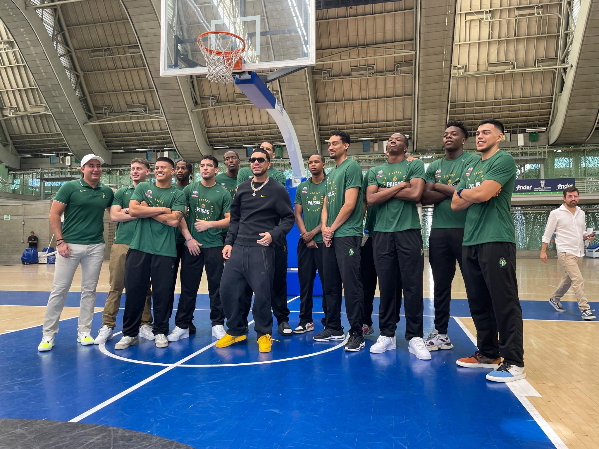 El cantante Ryan Castro patrocinará al equipo Paisas Basketball Club de Medellín