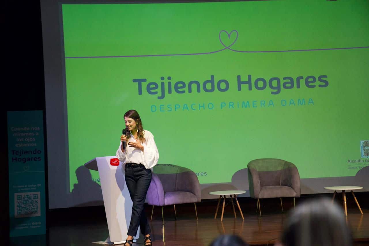 El programa 'Tejiendo Hogares' pretende impactar 100 mil hogares en Medellín