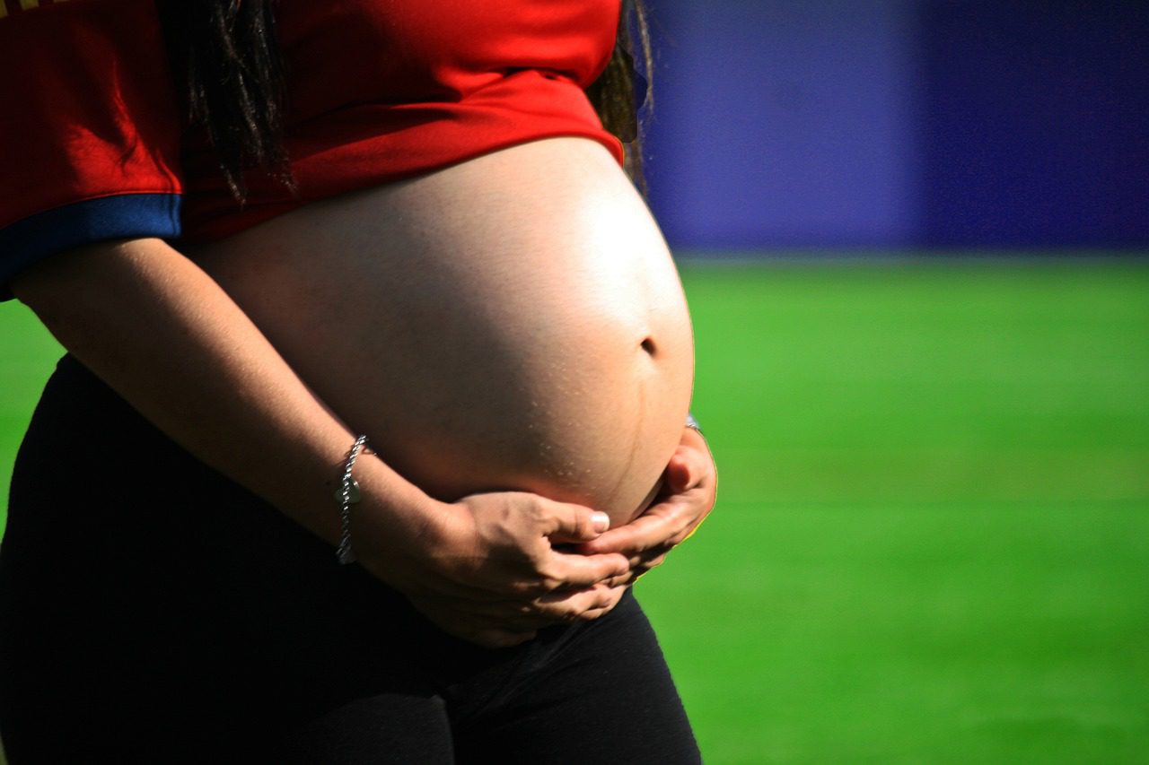 Embarazo adolescente se redujo en Antioquia en los últimos cuatro años