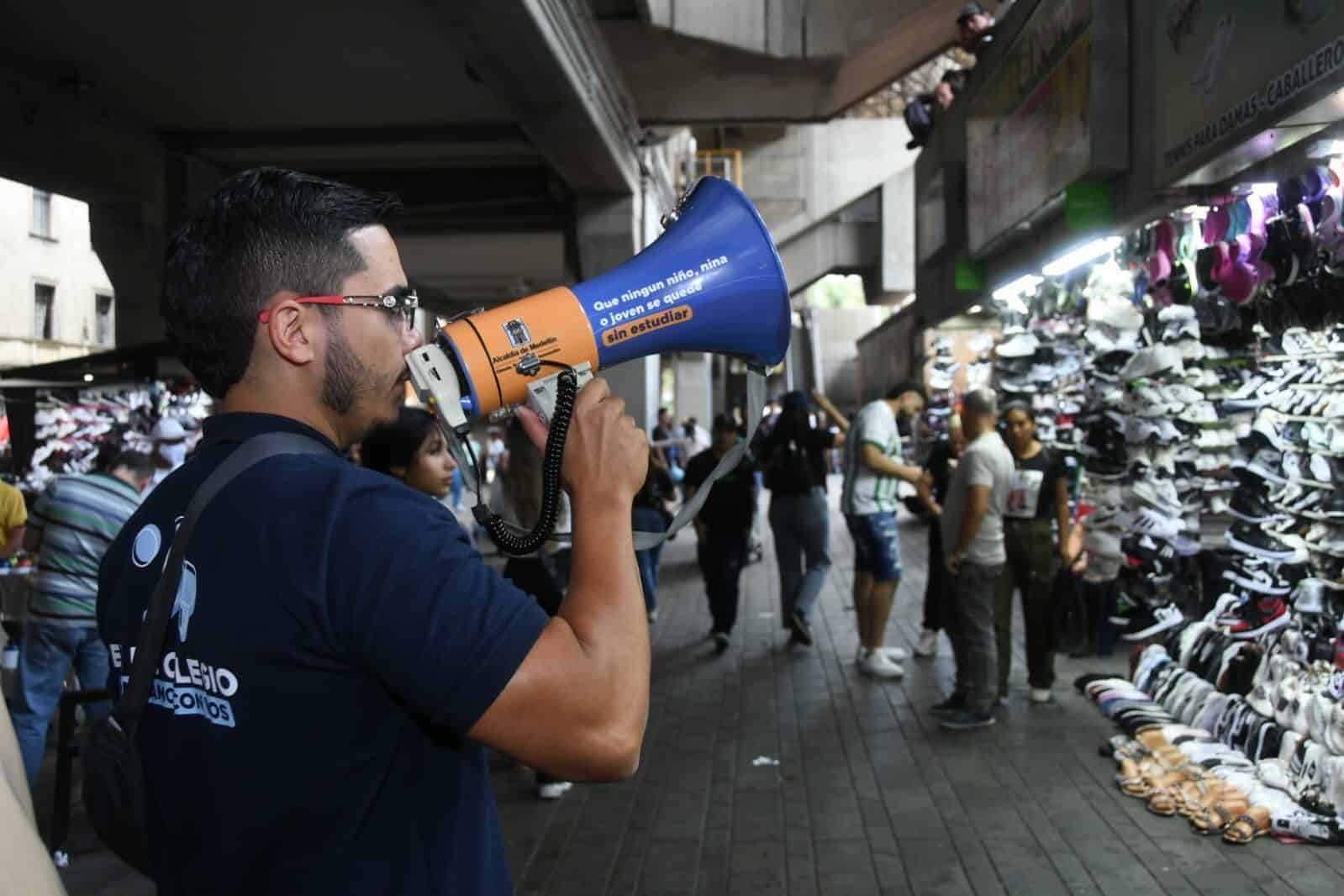 En el Metro de Medellín buscan a estudiantes que no se han matriculado