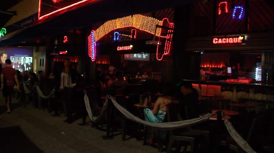 Comerciantes celebraron la medida de extensión de horario durante la feria para sus negocios