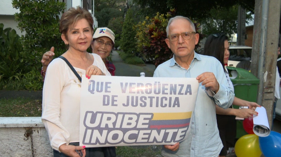 Esto es lo que dice la gente sobre la condena al expresidente Uribe