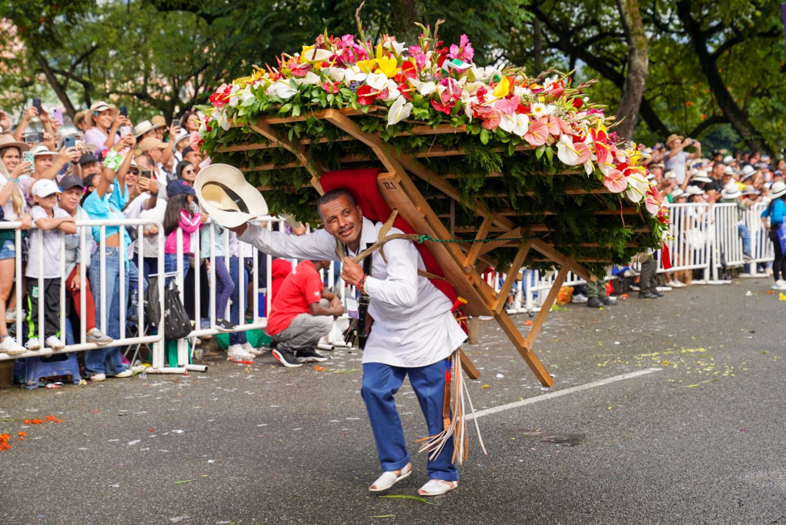 Estos son los ganadores a los diferentes desfiles de la Feria de las Flores 2025