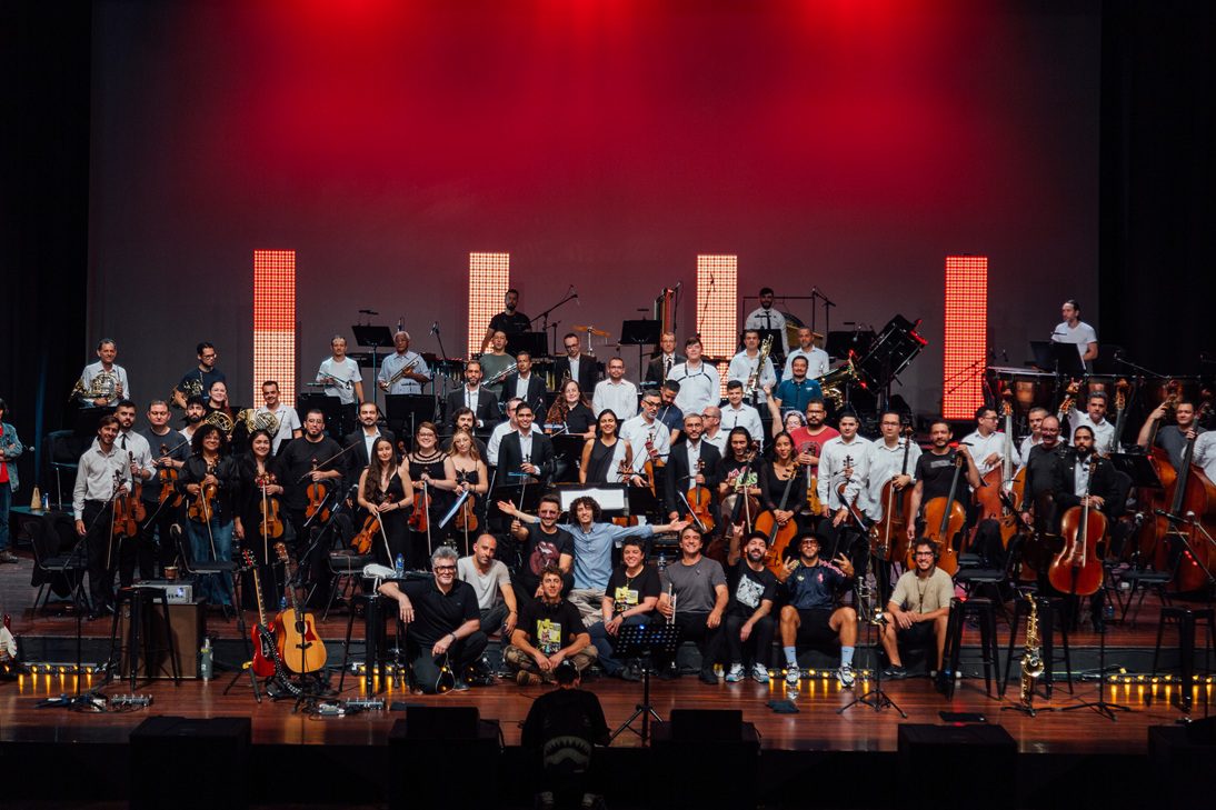 Filarmed marca un hito en la historia de la música sinfónica de Colombia al convertirse en la primera orquesta del país en presentarse en el icónico Movistar Arena de Buenos Aires. Este logro no solo representa un momento inolvidable para la agrupación, sino también un paso firme hacia la internacionalización del talento musical colombiano.