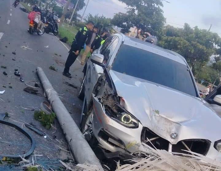 Fuerte accidente en la Autopista Sur deja un motociclista muerto