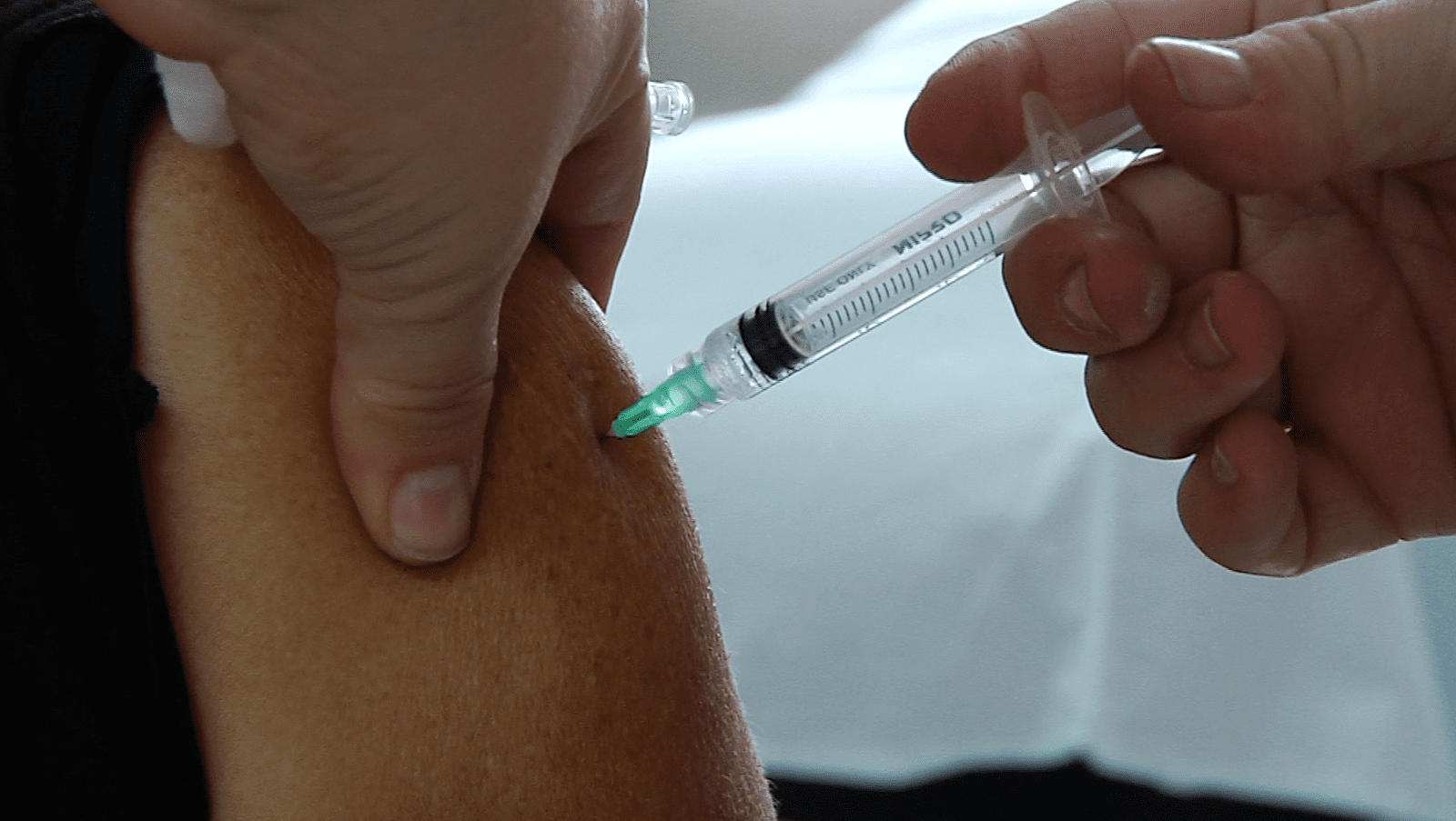 Habilitados cuatro puntos fijos de vacunación para fiebre amarilla en Medellín