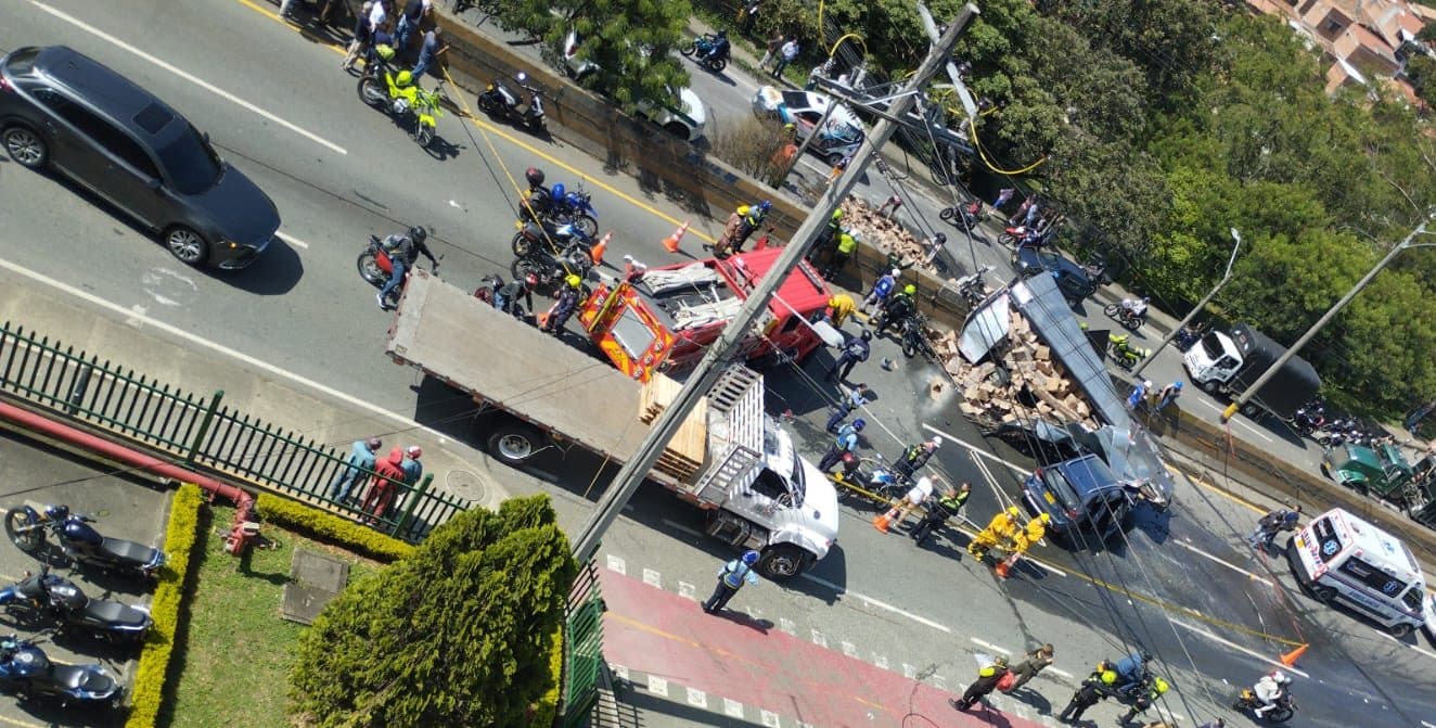 Identifican a motociclista que murió en trágico accidente de camión en Copacabana