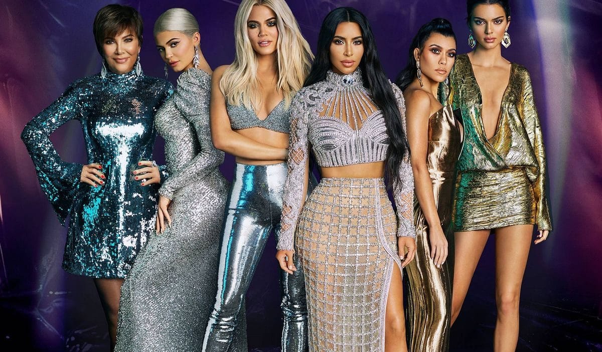 KARDASHIAN VENDEN SU ROPA
