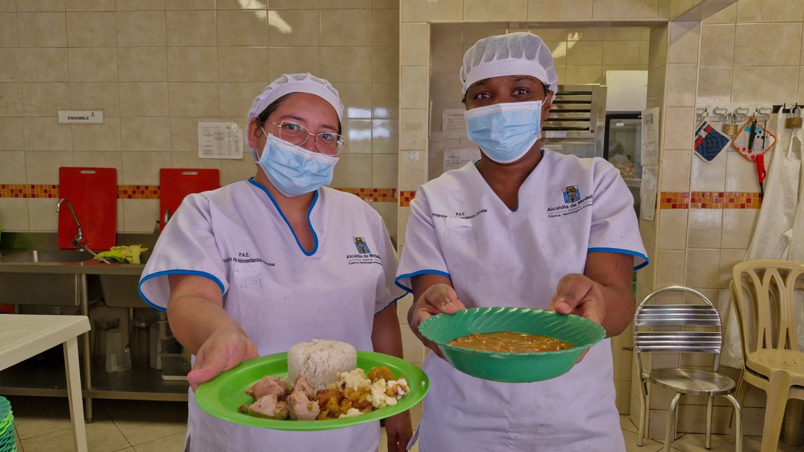 Medellín amplía cobertura del PAE a 244 mil estudiantes