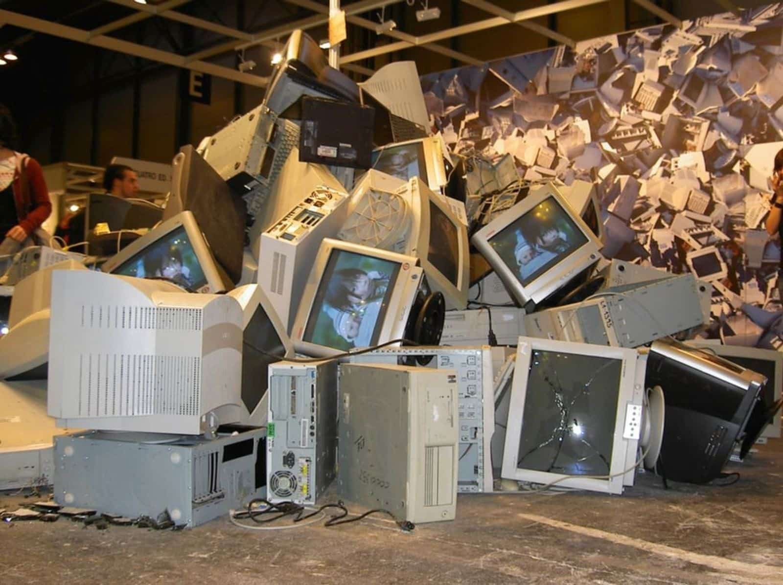 Medellín segunda ciudad del país donde hay más chatarra electrónica